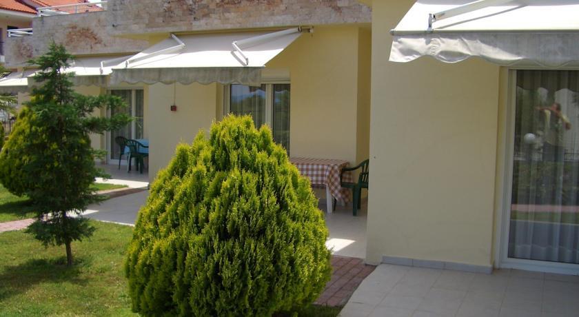 Apartments Monika Kriopigi Bagian luar foto