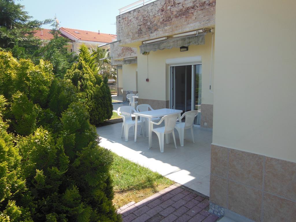 Apartments Monika Kriopigi Bagian luar foto