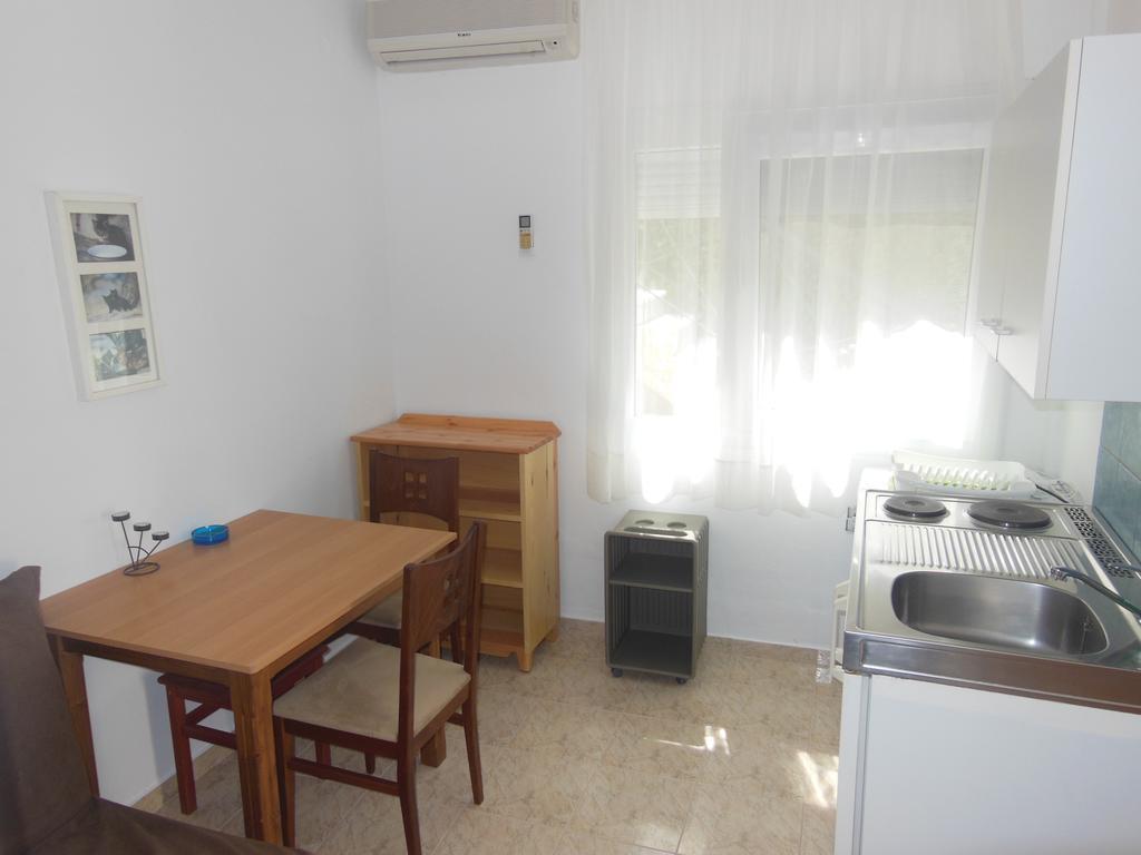 Apartments Monika Kriopigi Bagian luar foto