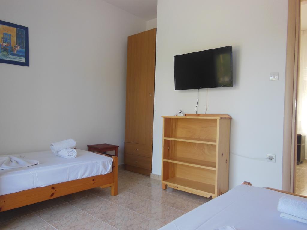 Apartments Monika Kriopigi Bagian luar foto