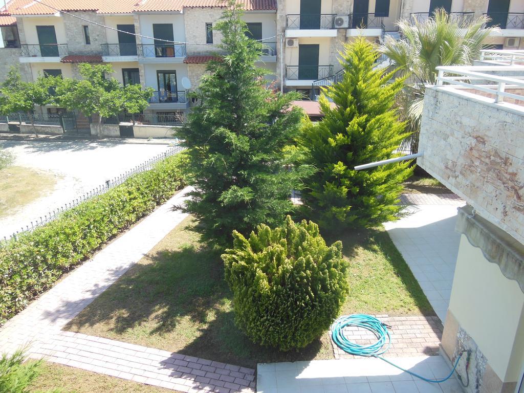Apartments Monika Kriopigi Bagian luar foto