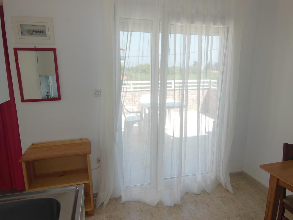 Apartments Monika Kriopigi Bagian luar foto